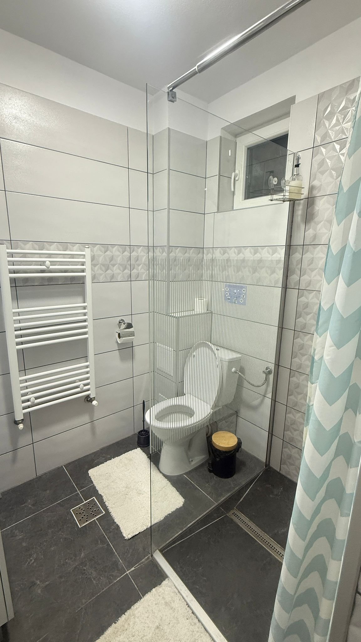 Camera dublă + canapea extensibilă, Yvett House, Sfântu Gheorghe: fotografia 7 din 7