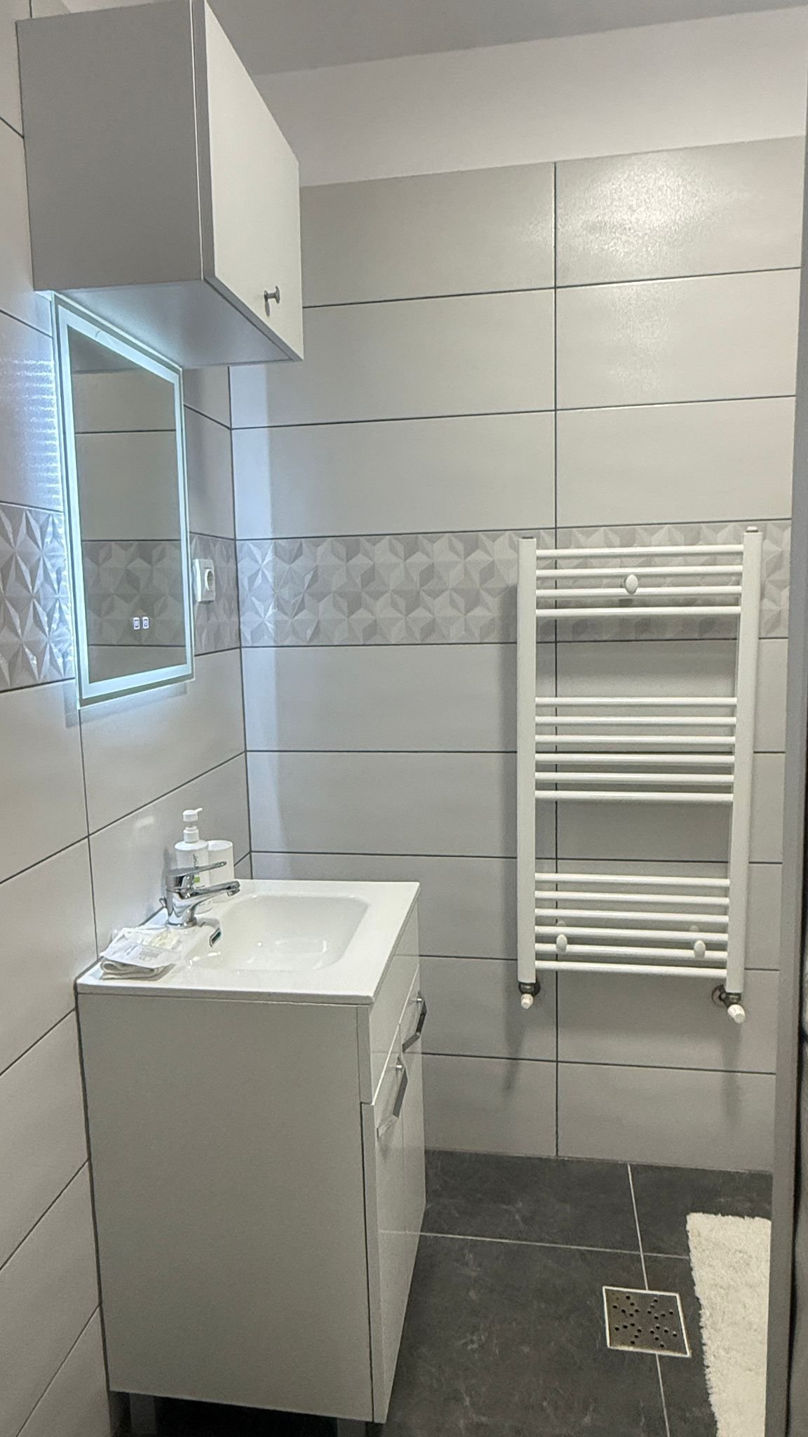 Camera dublă + canapea extensibilă, Yvett House, Sfântu Gheorghe: fotografia 6 din 7